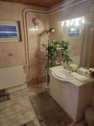 Eladó családi ház, Budapesten, IV. kerületben 130 M Ft, 6 szobás