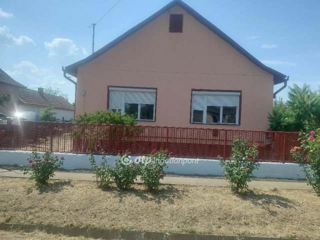 Eladó családi ház, Bihartordán 22.3 M Ft, 2 szobás