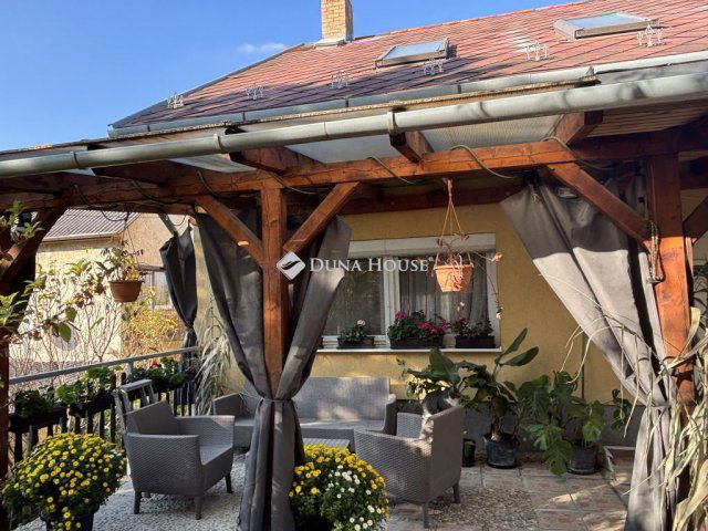 Eladó családi ház, Lábatlanon, Rákóczi Ferenc úton 73.5 M Ft