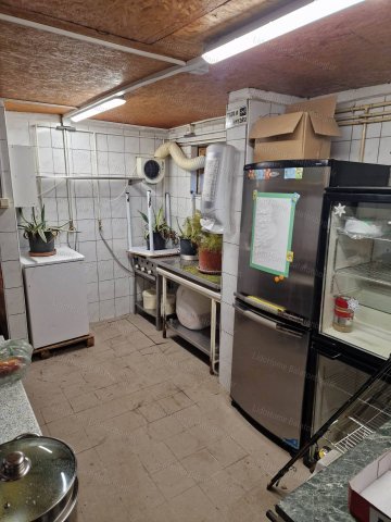 Eladó üzlethelyiség, Balatonszemesen 60 M Ft, 3 szobás