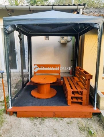 Eladó nyaraló, Esztergomban 6.5 M Ft, 1 szobás
