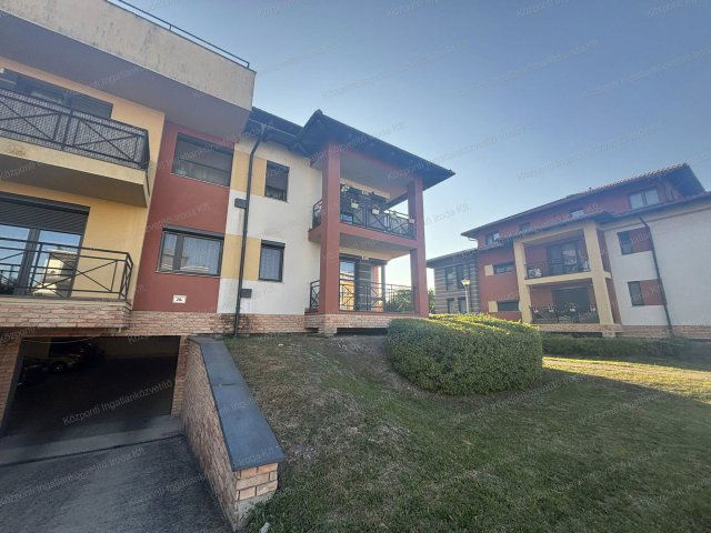 Kiadó téglalakás, albérlet, Tatán 250 E Ft / hó, 3 szobás