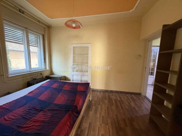 Eladó családi ház, Kerekegyházán 34.8 M Ft, 2 szobás