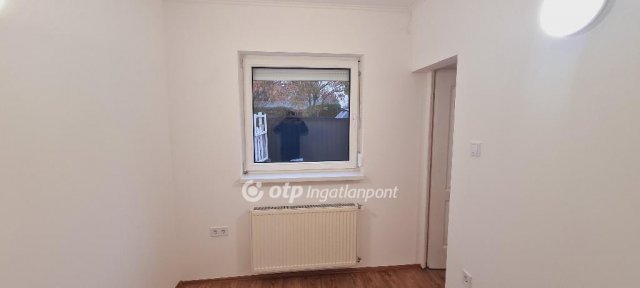 Eladó családi ház, Szigetszentmiklóson 89.5 M Ft, 2+1 szobás