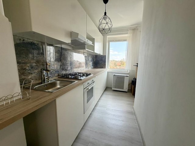 Eladó téglalakás, Vácon 50.5 M Ft, 1 szobás