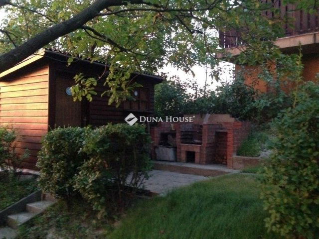 Eladó családi ház, Mogyoródon 46 M Ft, 4 szobás