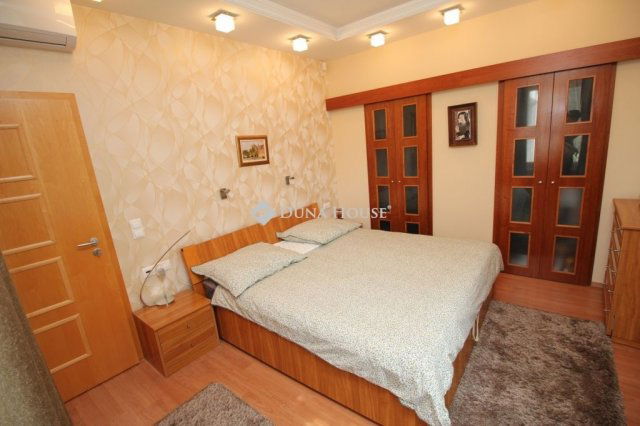 Eladó családi ház, Kecskeméten 150 M Ft, 6 szobás