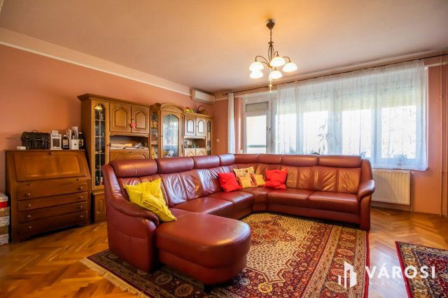 Eladó sorház, Lovasberényben 78 M Ft, 5 szobás