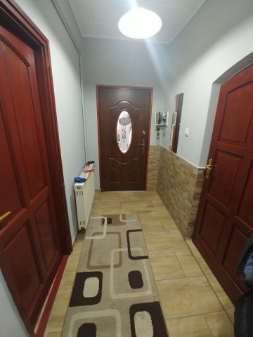 Eladó téglalakás, Balatonfüreden 89.9 M Ft, 4+1 szobás