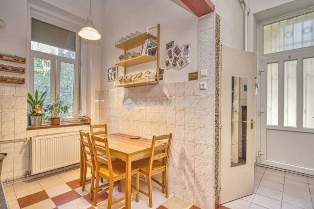 Eladó téglalakás, Budapesten, VIII. kerületben 74.9 M Ft