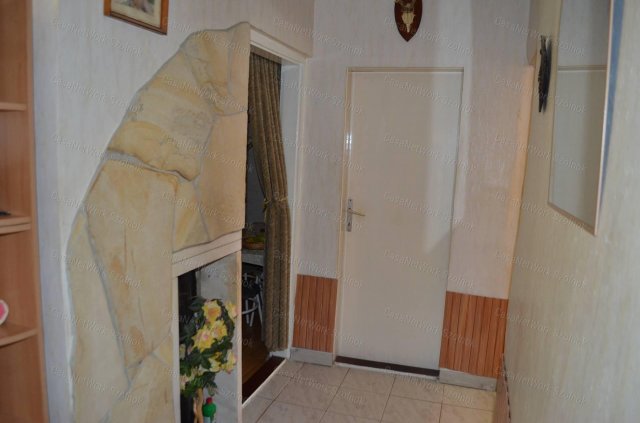 Eladó családi ház, Szolnokon 28.5 M Ft, 2 szobás