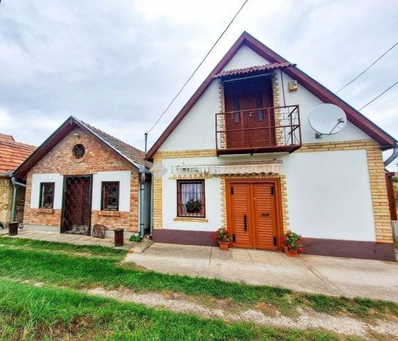 Eladó mezogazdasagi ingatlan, Monoron 9.9 M Ft