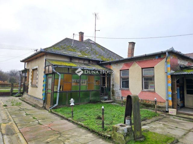 Eladó családi ház, Tótújfalun 6.9 M Ft, 4 szobás