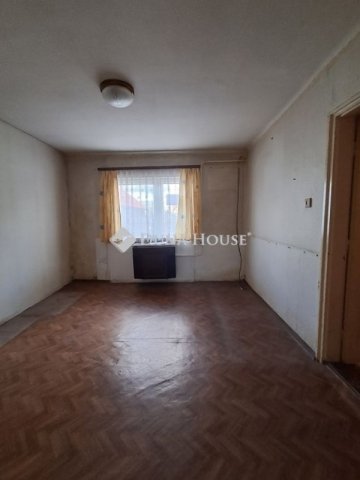 Eladó családi ház, Debrecenben 45 M Ft, 2 szobás
