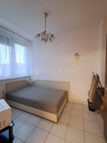 Eladó téglalakás, Debrecenben 59 M Ft, 2+1 szobás