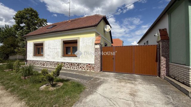 Eladó családi ház, Fertőhomokon 84.99 M Ft, 6 szobás