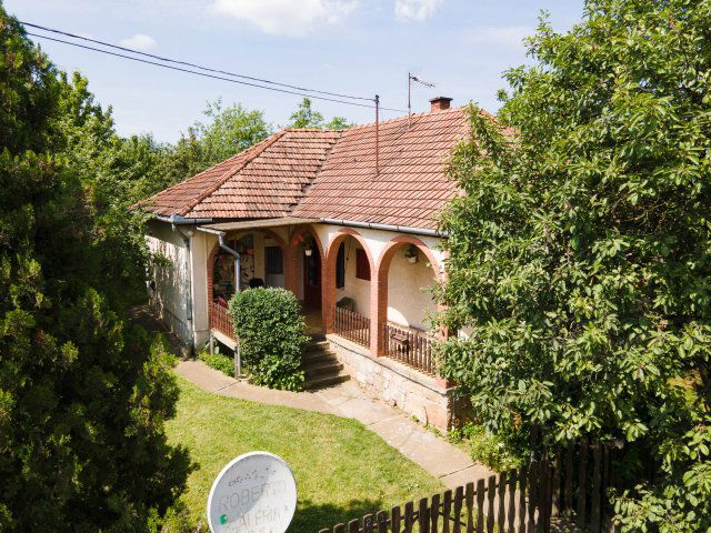Eladó családi ház, Romhányon 23.9 M Ft, 2 szobás
