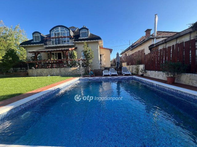 Eladó családi ház, Budapesten, XXI. kerületben 280 M Ft