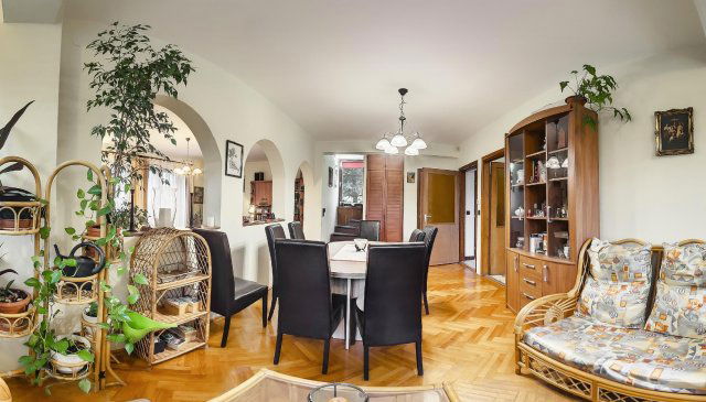 Eladó családi ház, Budaörsön, Beregszászi utcában 158 M Ft
