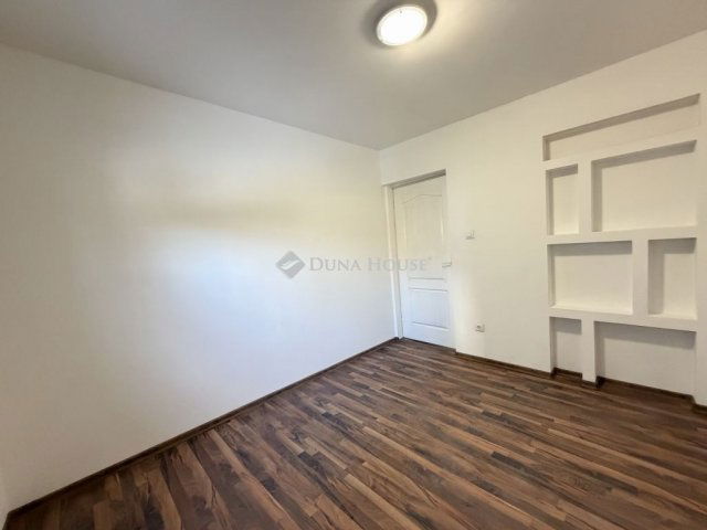 Eladó téglalakás, Budapesten, XXI. kerületben 65.9 M Ft