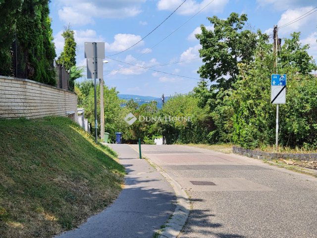 Kiadó telek, Budapesten, XII. kerületben 450 E Ft / hó