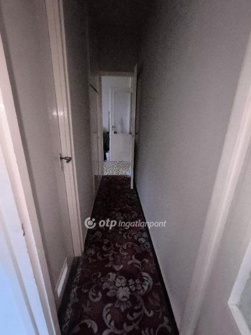 Eladó téglalakás, Salgótarjánban 9.9 M Ft, 1+1 szobás