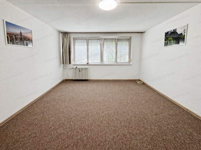 Kiadó panellakás, albérlet, Kecskeméten 130 E Ft / hó, 1 szobás