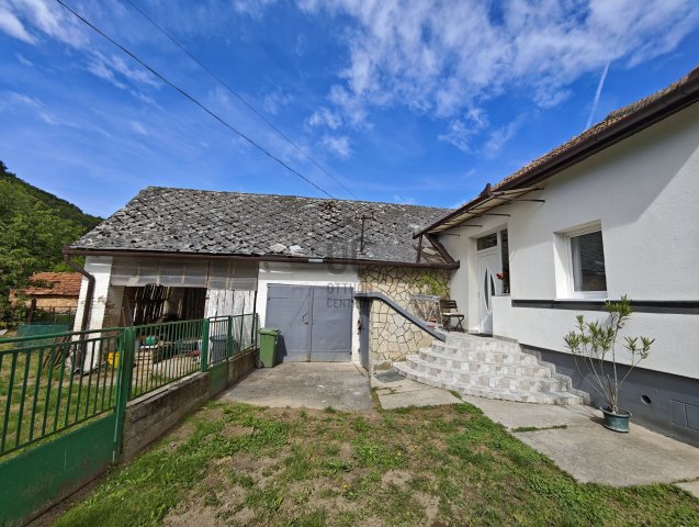 Eladó családi ház, Söjtörön 37.9 M Ft, 2 szobás