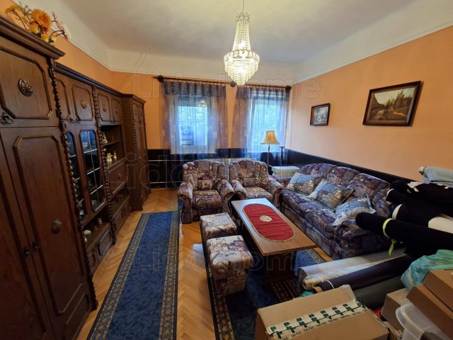 Eladó téglalakás, Kaposváron 46 M Ft, 2 szobás