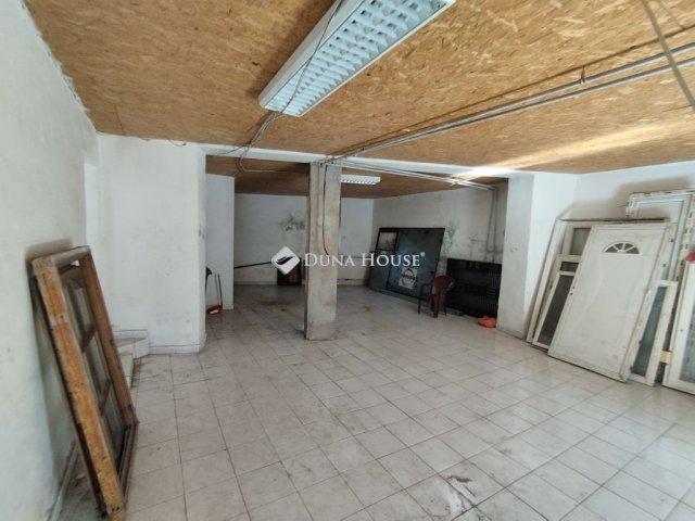 Eladó családi ház, Tatabányán, Gábor Áron utcában 59.99 M Ft
