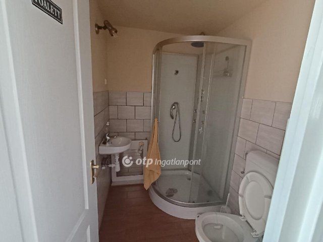 Eladó ipari ingatlan, Gyomaendrődön 105 M Ft