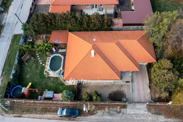Eladó családi ház, Érden 114.9 M Ft, 4 szobás