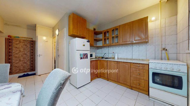 Eladó panellakás, Tiszaújvárosban 25 M Ft, 1+1 szobás