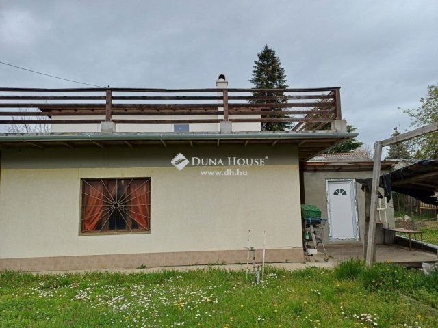 Eladó nyaraló, Ráckevén 49.99 M Ft, 2 szobás