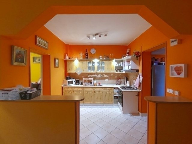 Eladó téglalakás, Budapesten, IX. kerületben 85.7 M Ft, 2 szobás