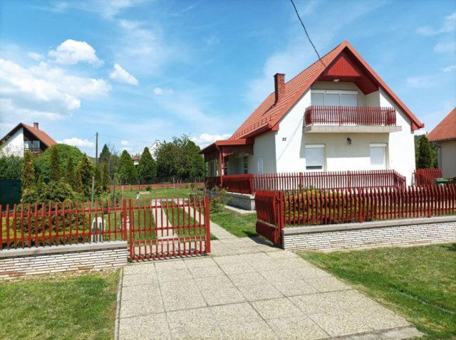 Eladó családi ház, Vonyarcvashegyen 102.9 M Ft, 2+3 szobás
