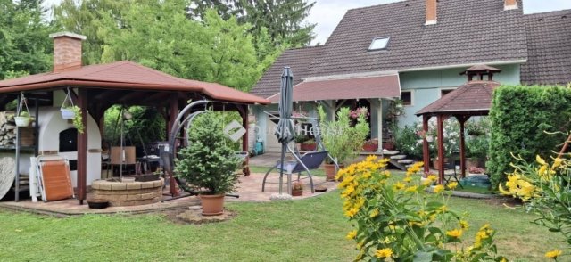 Eladó családi ház, Gárdonyban 149.9 M Ft, 5 szobás