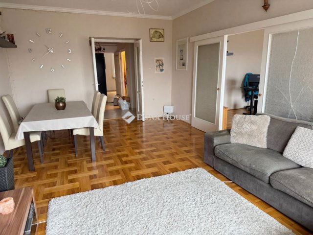 Eladó téglalakás, Nyíregyházán, Sóstói úton 87.5 M Ft