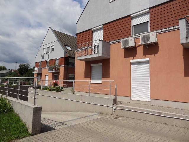 Kiadó téglalakás, albérlet, Győrött 180 E Ft / hó, 2 szobás