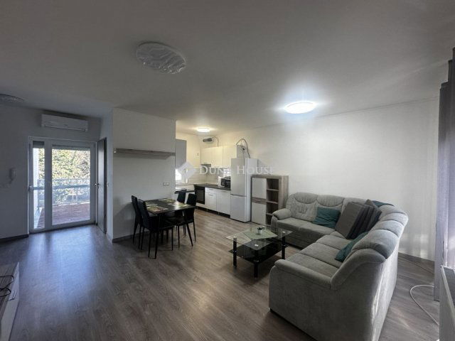 Eladó téglalakás, Pécsett, Radnics utcában 94.9 M Ft, 4 szobás