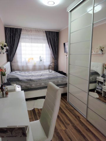 Eladó panellakás, Debrecenben, Derék utcában 62.5 M Ft, 3 szobás