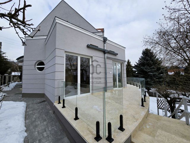 Eladó családi ház, Budakeszin, Villám Miklós utcában 289 M Ft