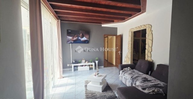 Eladó családi ház, Kosdon 118 M Ft, 6 szobás