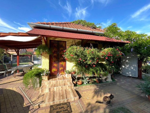 Eladó családi ház, Balkányban 77 M Ft, 3 szobás