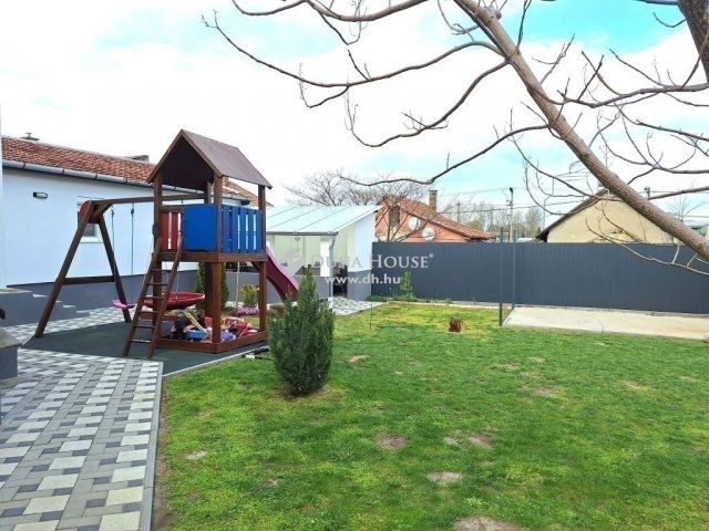 Eladó családi ház, Kecskeméten 74.5 M Ft, 4 szobás