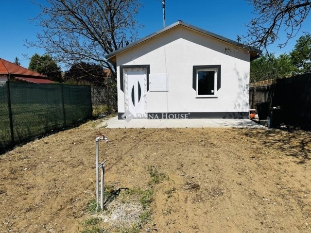 Eladó családi ház, Tápiószecsőn 25.9 M Ft, 2 szobás