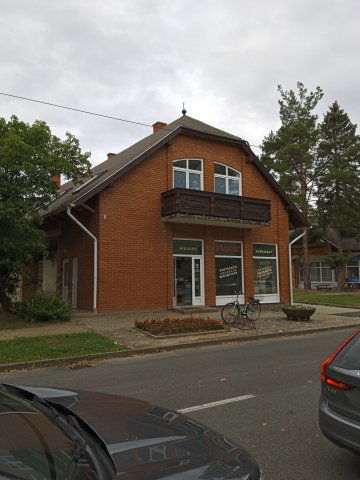 Kiadó üzlethelyiség, Lentiben 250 E Ft / hó