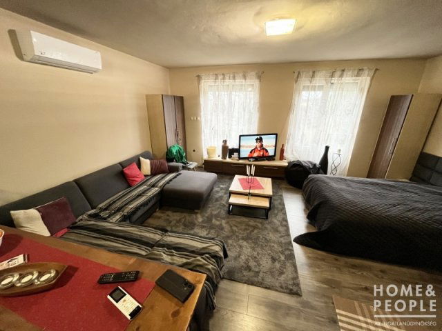 Eladó családi ház, Szatymazon 39.499 M Ft, 1 szobás