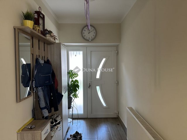 Eladó családi ház, Siójuton 107 M Ft, 4 szobás