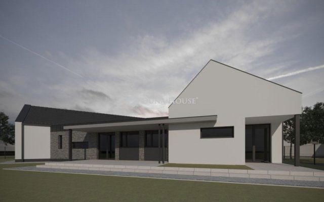 Eladó családi ház, Mohácson 53 M Ft, 5 szobás